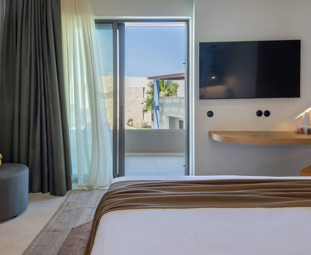 Paralos-Kosta-Alimia-Pure-Luxe-Junior-Suite-SSV-1.jpg