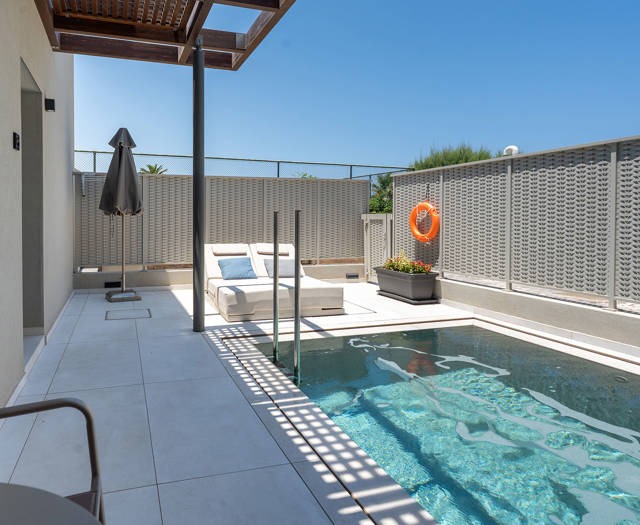 Paralos-Kosta-Alimia-Deluxe-Heated-Private-Pool-Garden-View-10.jpg