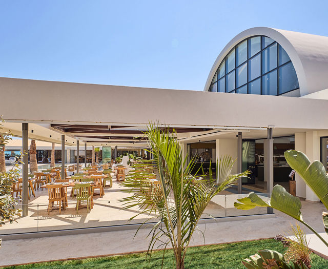 Side view of the Kosta Alimia's outdoor restaurant area