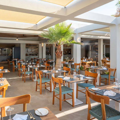 Paralos-Kosta-Alimia-Restaurant-Okeanos-2.jpg