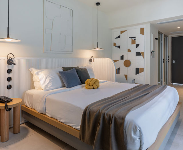 Paralos-Kosta-Alimia-Retreat-Room-Private-Garden-Heated-Hydro-Tub-6.jpg